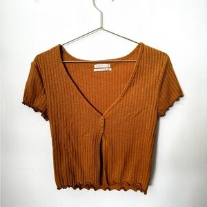 urban outfitters cropped tee